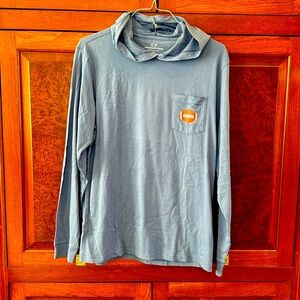 Vineyard vines men’s M, LS blue 🏈 whale hooded tee, 100% cotton, NWT perfect